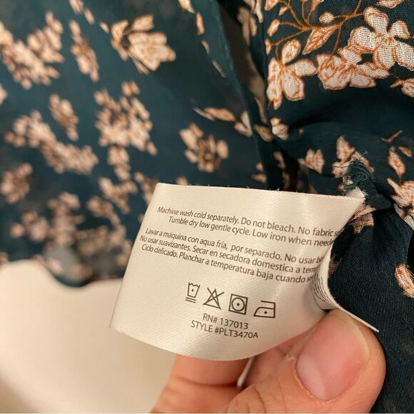 Peace and Pearl dark green micro floral semi sheer button up blouse top plus XXL - Picture 11 of 13